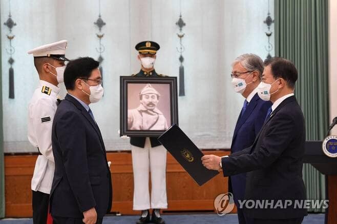 대한민국장 훈장수여.jpg