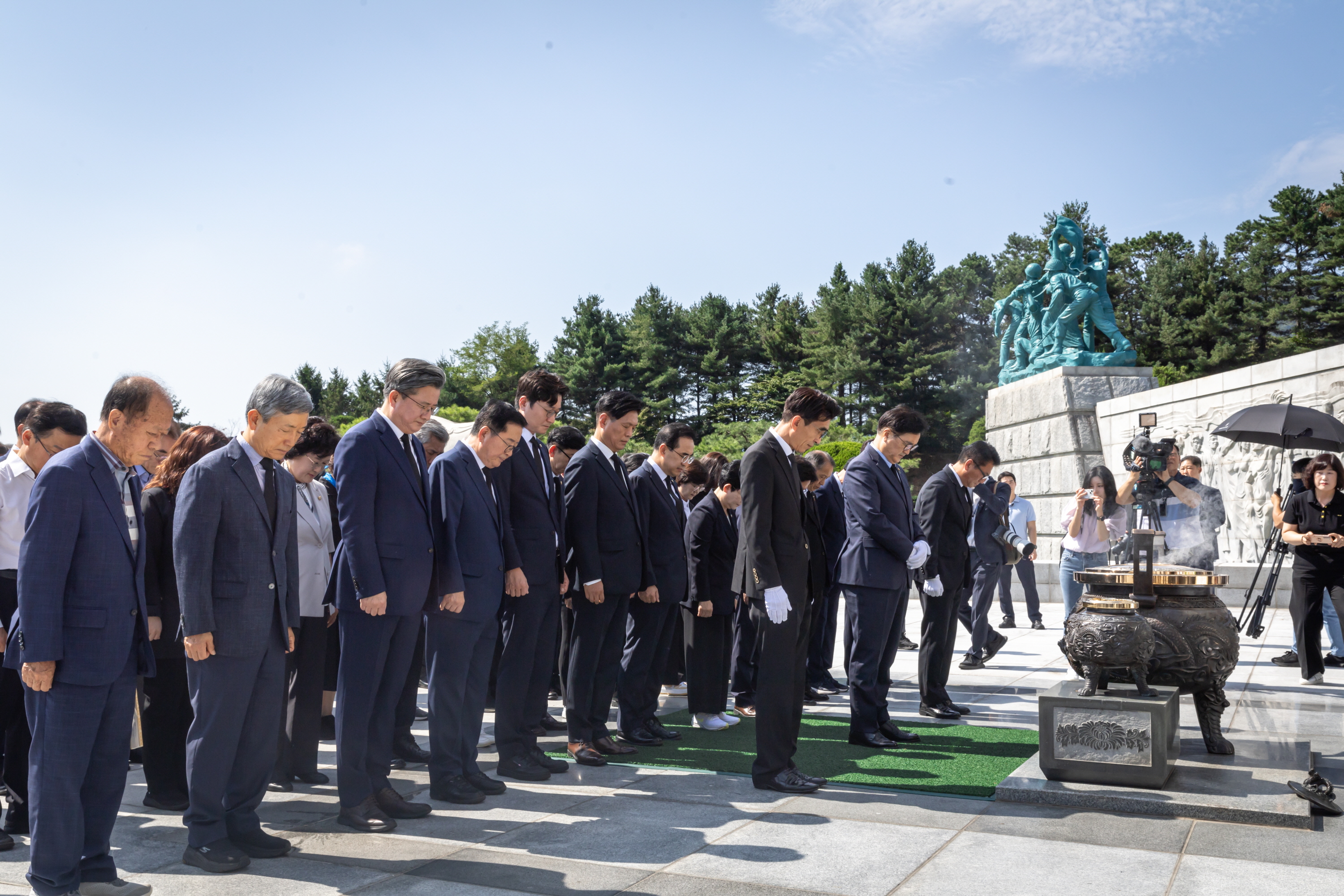 Hong_BD-14크기조절.jpg